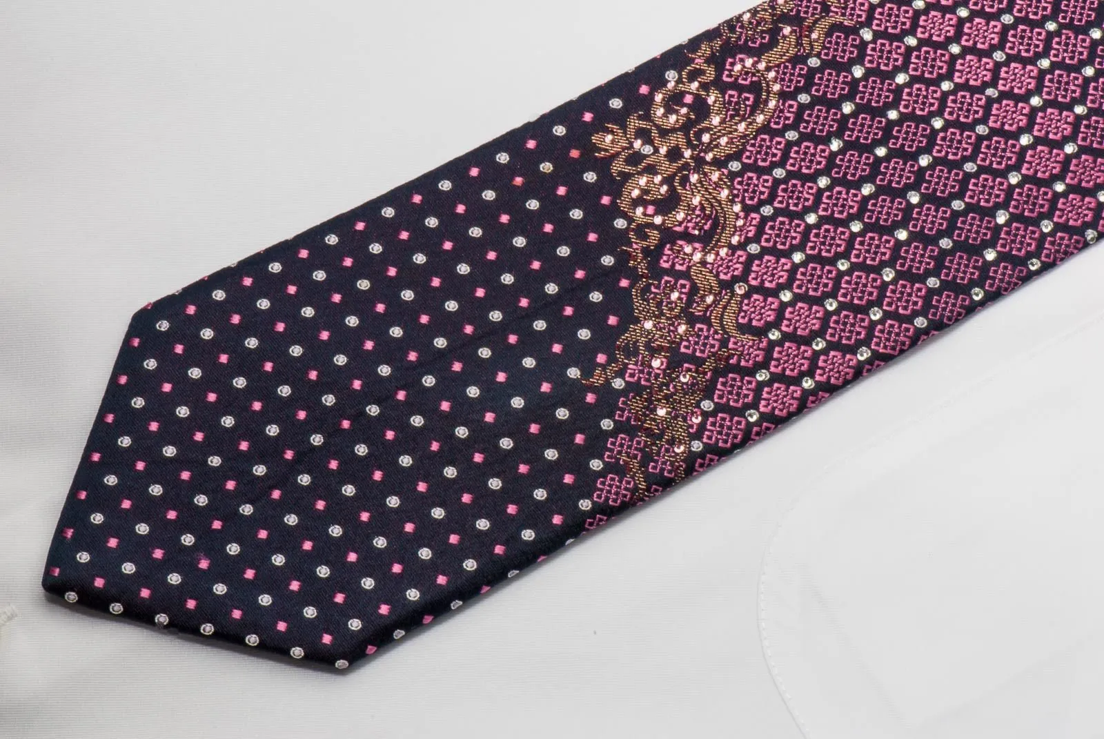 Elle Homme Men's Rhinestone Silk Tie Celtic Knots On Purple With Golden Sparkles